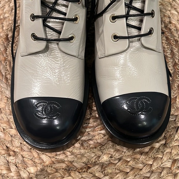 Chanel 22A Grey Lace Up boots - Picture 2 of 7
